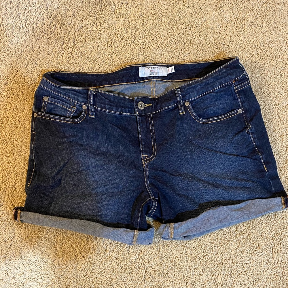 Torrid Dark Denim Roll Hem Jean Shorts - Picture 3 of 5